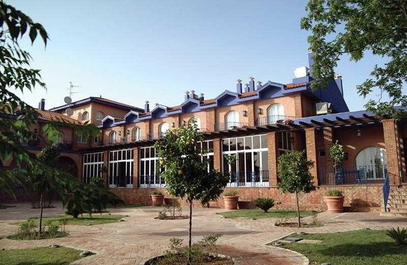 Hotel Fuente Las Piedras Cabra Exterior photo